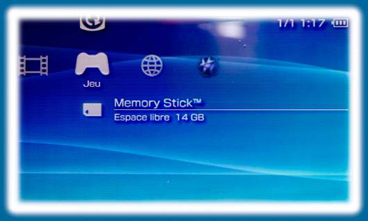 Visuel qui montre l'emplacement de la carte mémoire sur la PSP